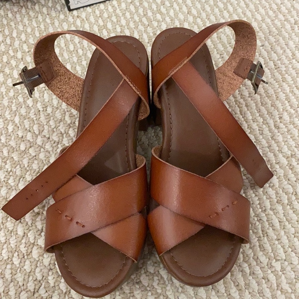 Block heel sandals